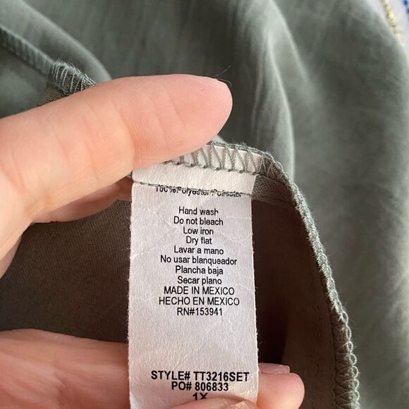 Fashion Nova Casual Brunch Short Shirt Set Light Green Size 1X 2 Pieces NWT - Picture 12 of 15